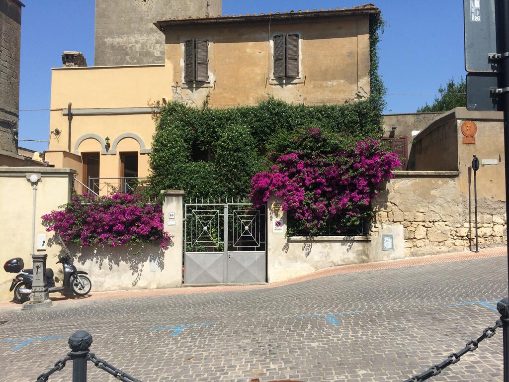 Le Stalle Del Seminario Tarquinia Kültér fotó
